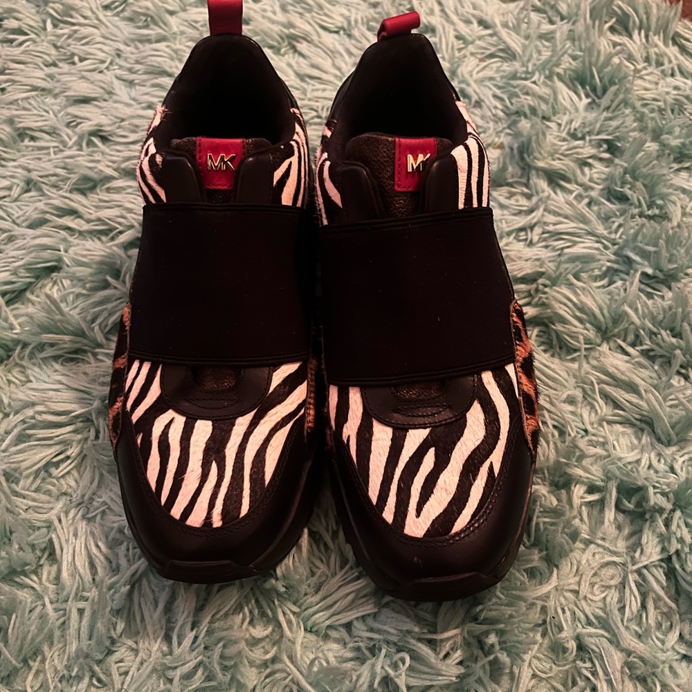 Michael Kors size 6 animal print sneakers